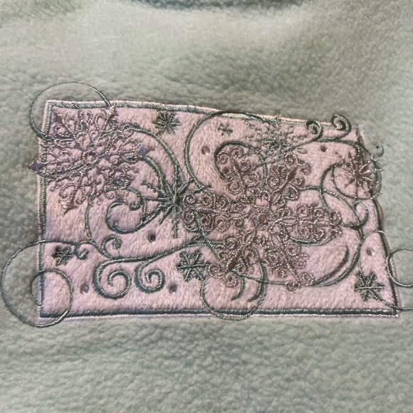 Vintage Grandma Snowflake Fleece Sweater - Picture 3 of 4
